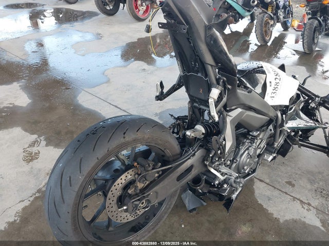 Yamaha Yzfr7 2025 JYARM38E0SA018455 Image 4