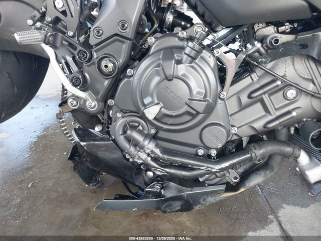 Yamaha Yzfr7 2025 JYARM38E0SA018455 Image 8