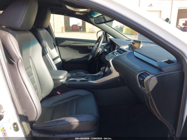 2017 LEXUS NX 200T JTJYARBZ0H2060048 Photo 4