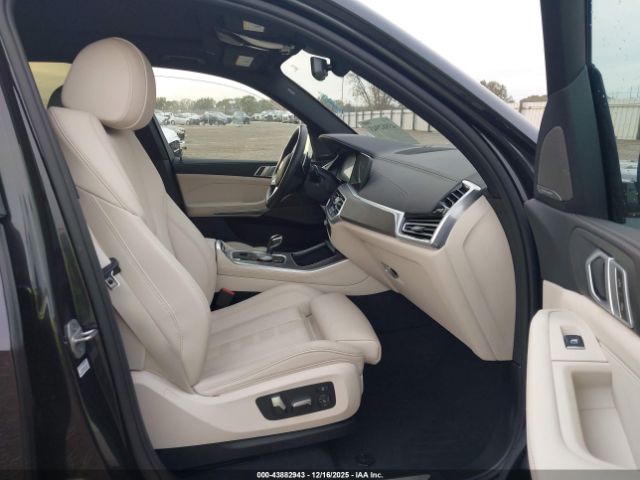 2021 BMW X5 5UXCR4C03M9F38510 Photo 4