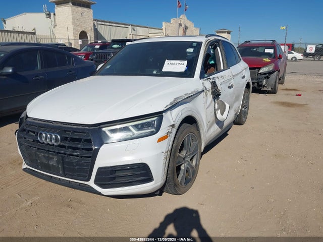 2019 AUDI Q5 WA1BNAFY7K2060498 Photo 1