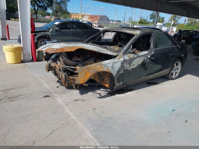 2011 AUDI A4 WAUFFAFL2BN032046 Photo 1