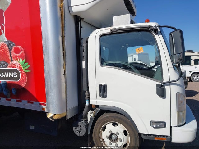 Isuzu NPR XD 2018 JALC4W161J7K00223 Image 13