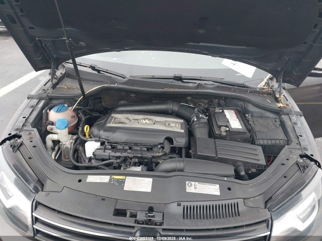 2015 VOLKSWAGEN EOS WVWBW8AH1FV005536 Photo 9