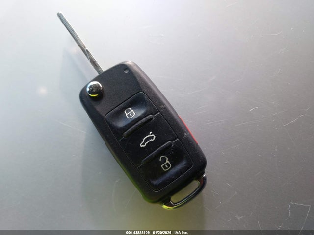 2015 VOLKSWAGEN EOS WVWBW8AH1FV005536 Photo 10