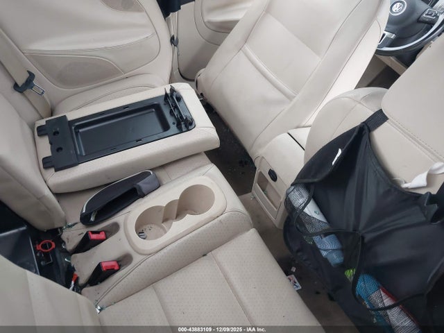 2015 VOLKSWAGEN EOS WVWBW8AH1FV005536 Photo 7