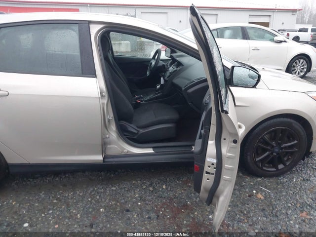 1FADP3K22HL344667 Ford FOCUS SE