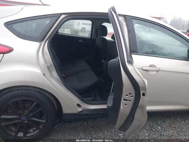 1FADP3K22HL344667 Ford FOCUS SE
