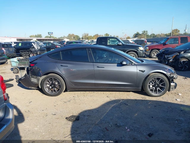 Tesla Model 3 Rear-wheel Drive 2023 5YJ3E1EA4PF640892 Image 13