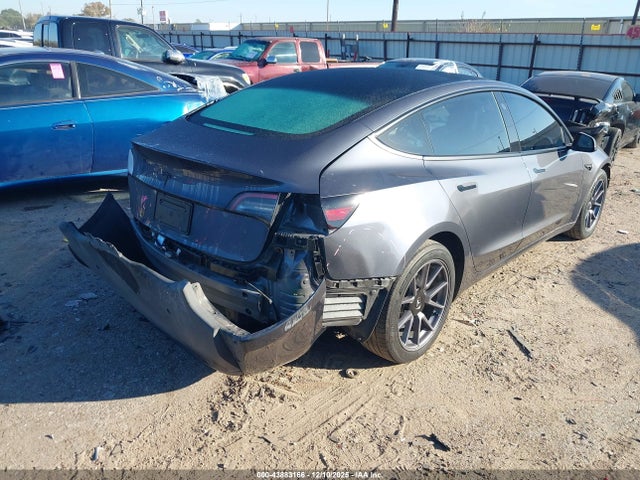 2023 TESLA MODEL 3 5YJ3E1EA4PF640892 Photo 3