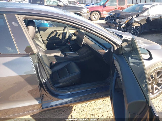 2023 TESLA MODEL 3 5YJ3E1EA4PF640892 Photo 4