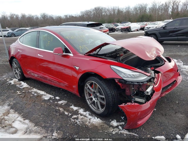 2019 TESLA MODEL 3 5YJ3E1EB9KF440785 Photo 0
