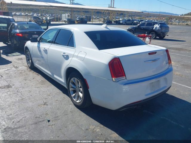 2015 CHRYSLER 300 2C3CCAAG3FH755898 Photo 2