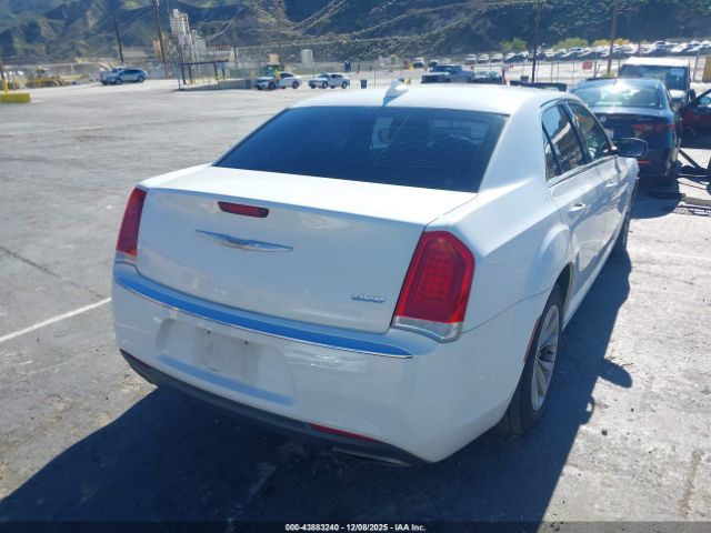2015 CHRYSLER 300 2C3CCAAG3FH755898 Photo 3
