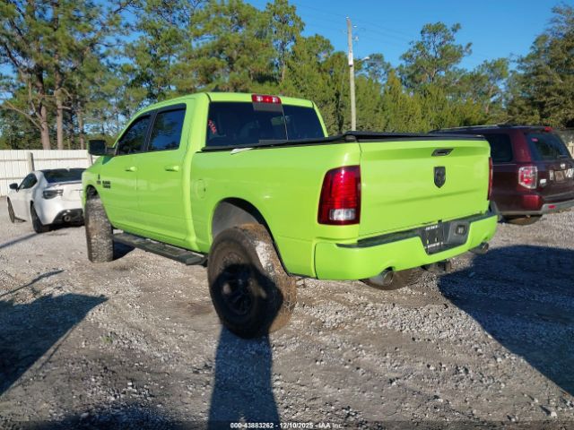 2017 RAM 1500 1C6RR6MT5HS763367 Photo 2