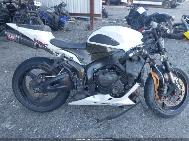 Продажа на аукционе авто 2007 Honda Cbr600 Rr, vin: JH2PC40067M007977, номер лота: 43883298