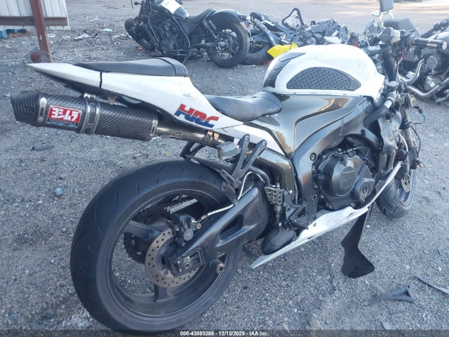 Продажа на аукционе авто 2007 Honda Cbr600 Rr, vin: JH2PC40067M007977, номер лота: 43883298