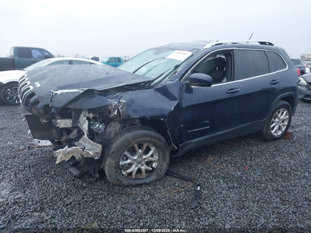 Jeep Cherokee Latitude 2014 1C4PJMCS8EW211404 Image 2