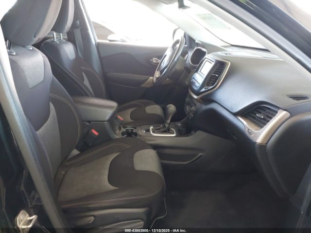 2018 JEEP CHEROKEE 1C4PJMCB6JD559854 Photo 4