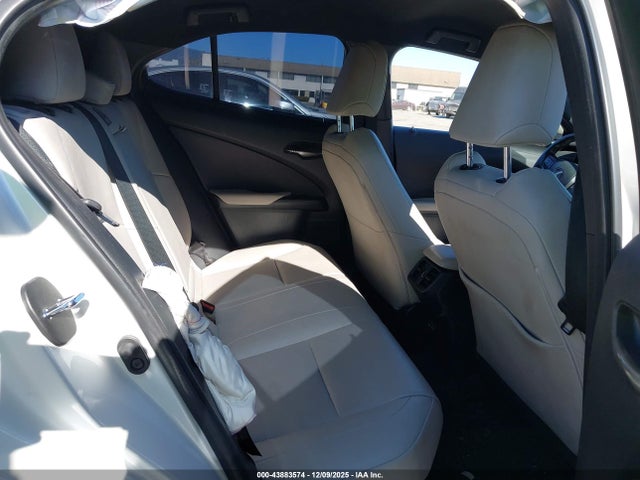 JTHX9JBH8M2042728 Lexus UX 250H
