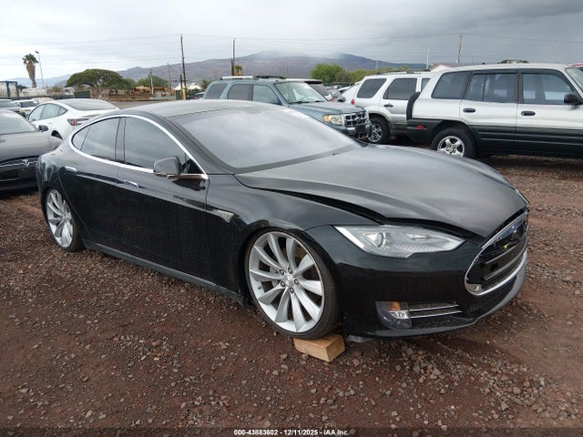 2013 TESLA MODEL S 5YJSA1CP6DFP05557 Photo 0