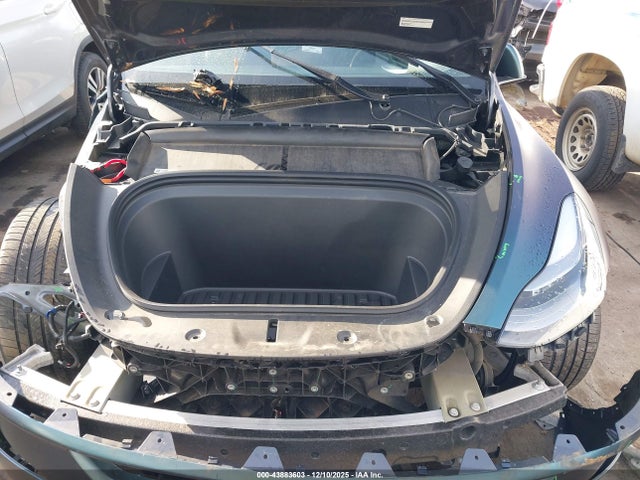 2023 TESLA MODEL Y 7SAYGDEF1PF886671 Photo 9