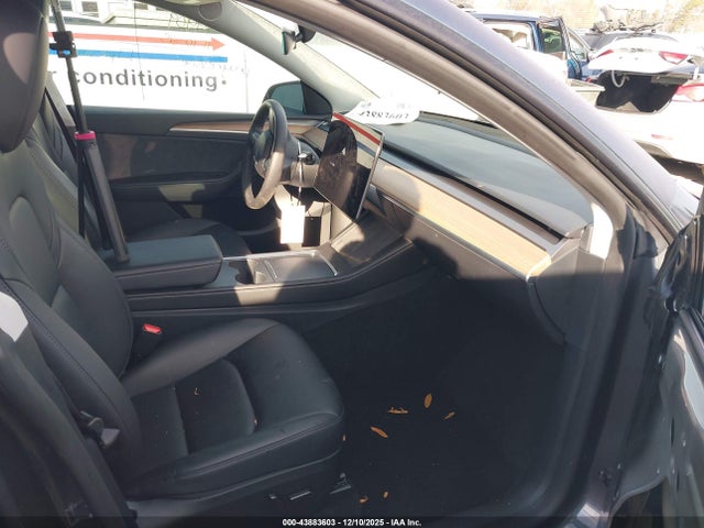 2023 TESLA MODEL Y 7SAYGDEF1PF886671 Photo 4