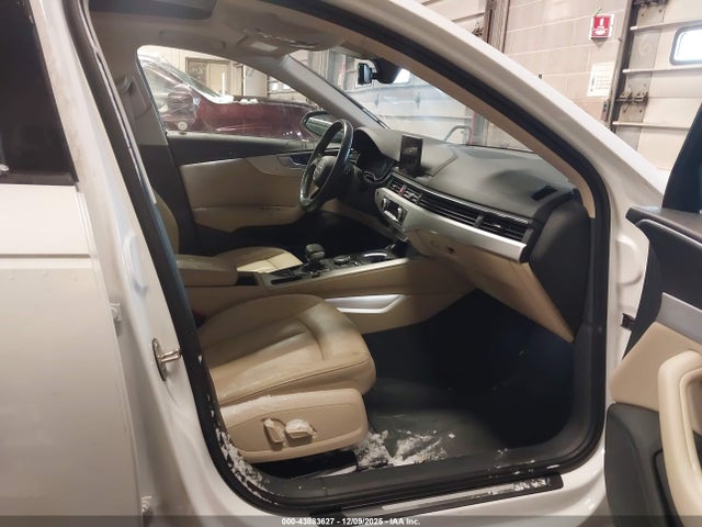 2017 AUDI A4 WAUGMAF47HN049808 Photo 4