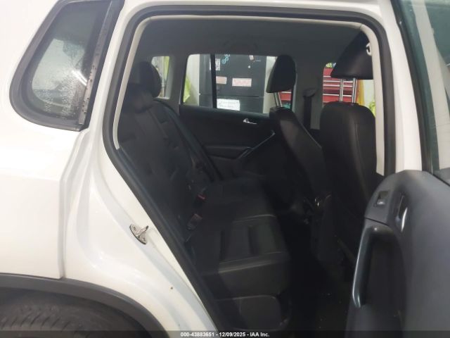 2017 VOLKSWAGEN TIGUAN WVGBV7AX2HK038310 Photo 7