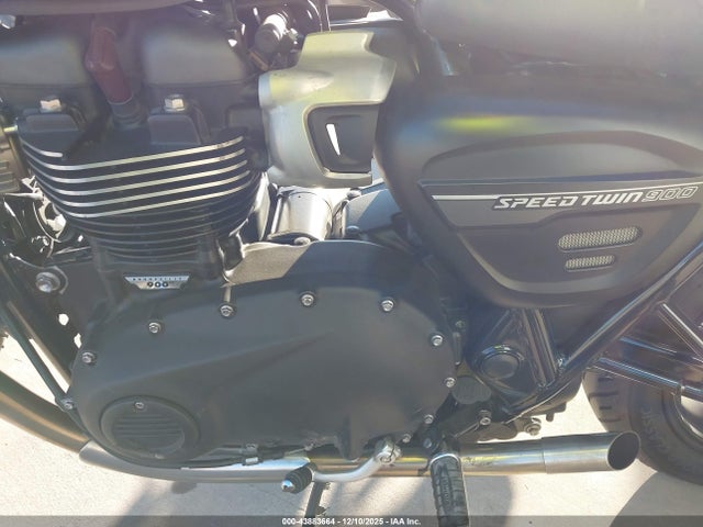 2023 TRIUMPH MOTORCYCLE SPEED TWIN SMTD31G71PTBE6871 Photo 8
