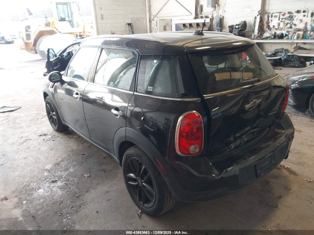 2011 MINI COOPER COUNTRYMAN WMWZB3C50BWM00471 Photo 2