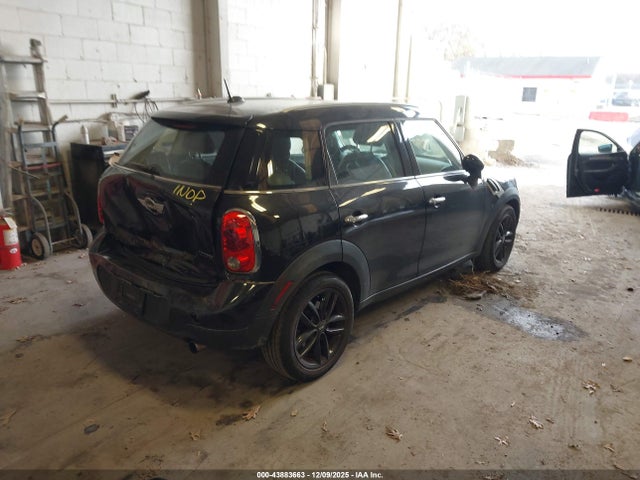 2011 MINI COOPER COUNTRYMAN WMWZB3C50BWM00471 Photo 3