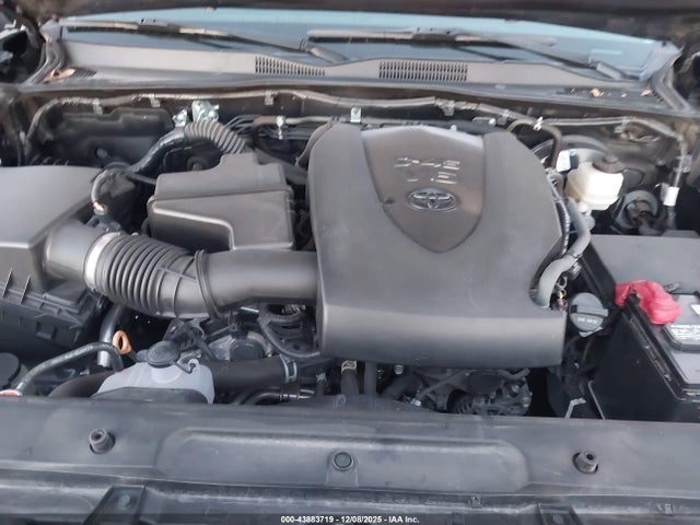 3TMAZ5CNXNM182146 Toyota Tacoma Sr5 V6