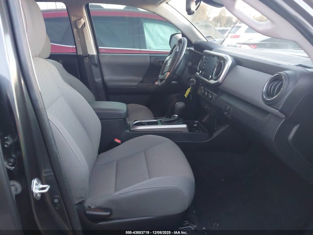 3TMAZ5CNXNM182146 Toyota Tacoma Sr5 V6