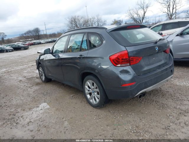 2013 BMW X1 WBAVL1C58DVR86362 Photo 2