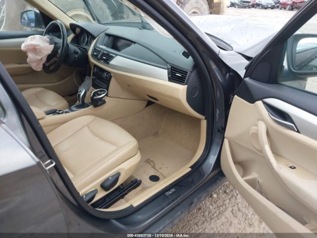 2013 BMW X1 WBAVL1C58DVR86362 Photo 4