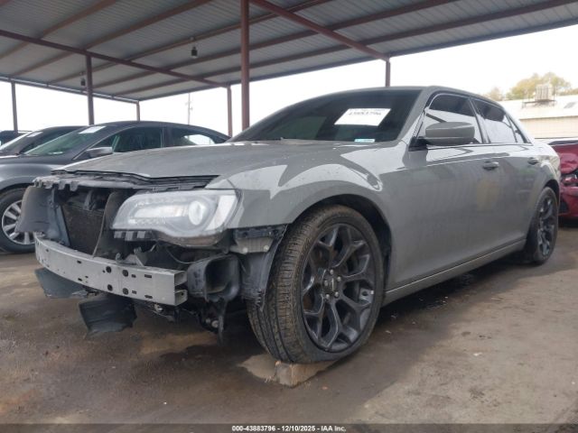 2019 CHRYSLER 300 2C3CCABGXKH562897 Photo 1