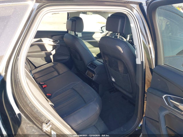 2024 AUDI Q8 E-TRON WA15AAGE6RB024583 Photo 7