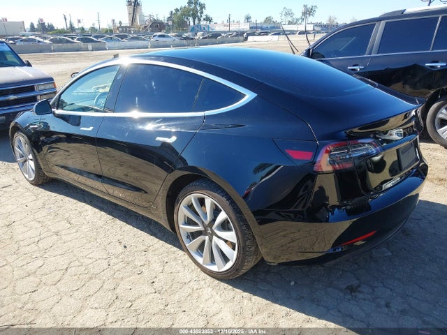 2019 TESLA MODEL 3 5YJ3E1EA9KF425324 Photo 2