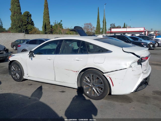 JTDAAAAA1NA006695 Toyota Mirai Xle