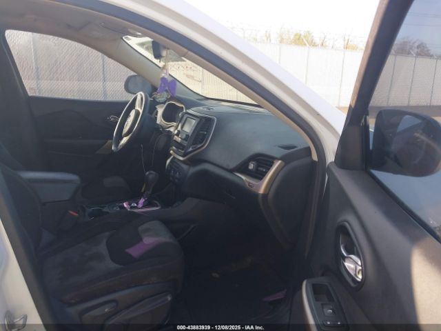 2017 JEEP CHEROKEE 1C4PJLAB8HW626580 Photo 4