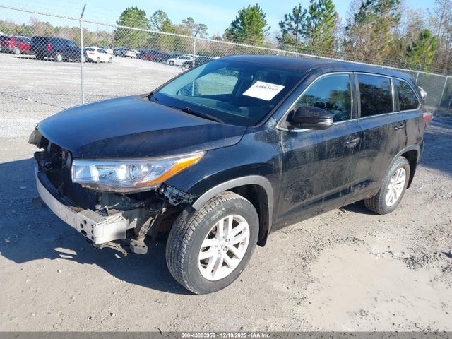 5TDZARFH8FS011162 Toyota Highlander Le