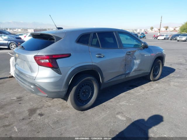 2025 CHEVROLET TRAX KL77LFEP6SC069045 Photo 3