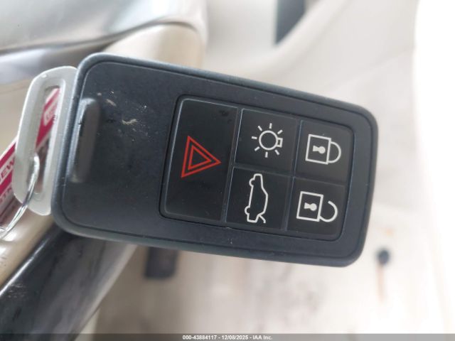 2016 VOLVO XC60 YV440MDK4G2796283 Photo 10