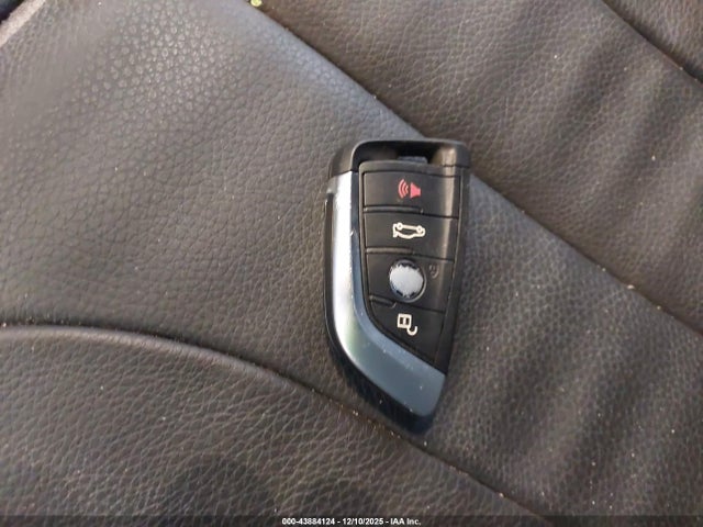 2018 BMW X1 WBXHT3C3XJ5L29281 Photo 10