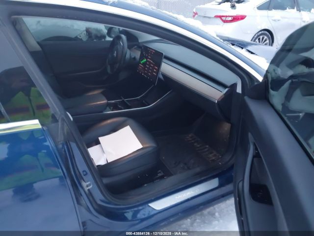 2019 TESLA MODEL 3 5YJ3E1EBXKF364929 Photo 4