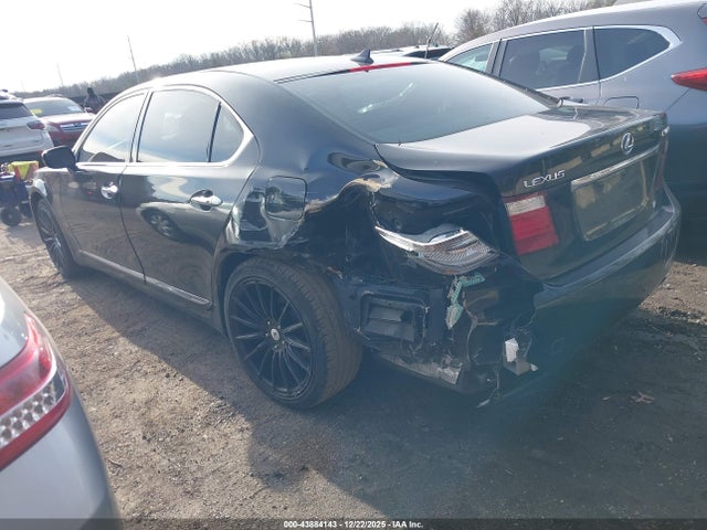 2007 LEXUS LS 460 JTHGL46F775018807 Photo 2