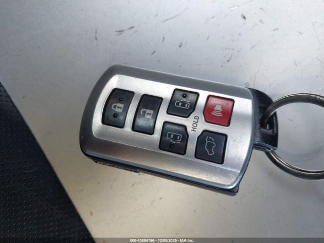 2017 TOYOTA SIENNA 5TDXZ3DC8HS860067 Photo 10