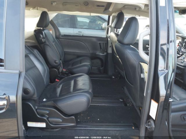 2017 TOYOTA SIENNA 5TDXZ3DC8HS860067 Photo 7