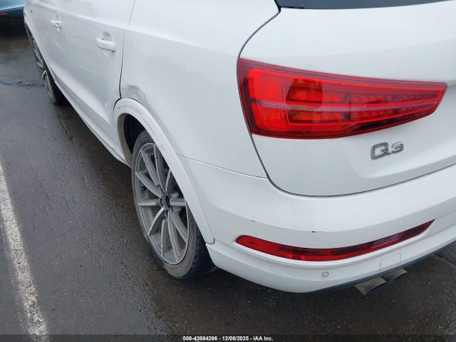 43884266 :رقم المزاد ، WA1HCCFS1JR003758 vin ، 2018 Audi Q3 2.0t Premium/2.0t Sport Premium مزاد بيع